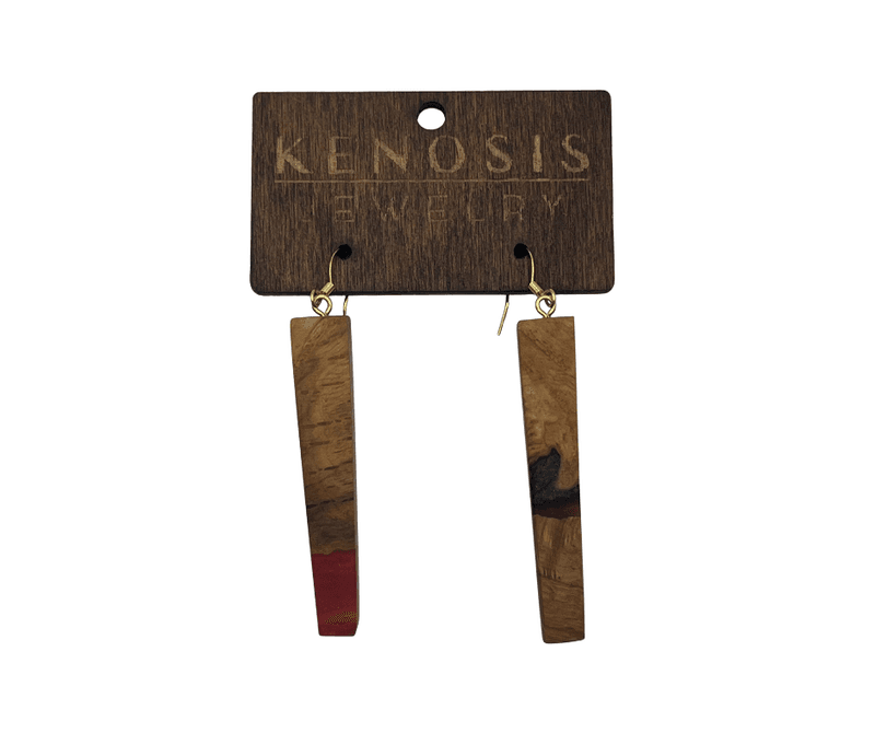 Lina – treøreringer med rød og mørk detalj